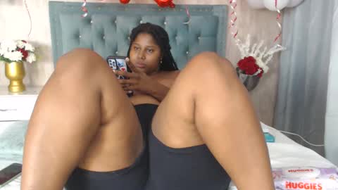 Snapshot of alexa_roussee chatting on 02.12.25 Alexa online show from 02.12.25