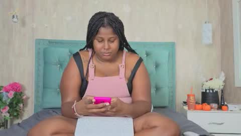 Snapshot of alexa_roussee chatting on 11.22.25 Alexa online show from 11.22.25