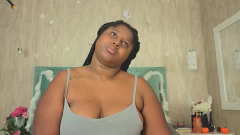 Snapshot of alexa_roussee chatting on 11.28.25 Alexa online show from 11.28.25