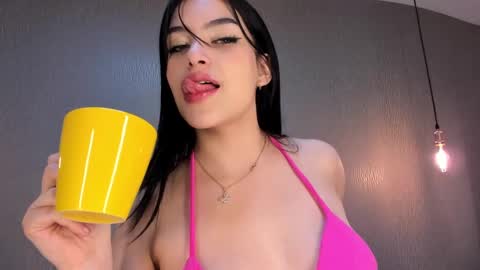 Snapshot of alexa_thaylor_ chatting on 12.17.24 Alexa Thaylor online show from 12.17.24