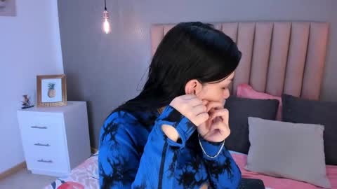 Snapshot of alexa_thaylor_ chatting on 03.11.25 Alexa Thaylor online show from 03.11.25
