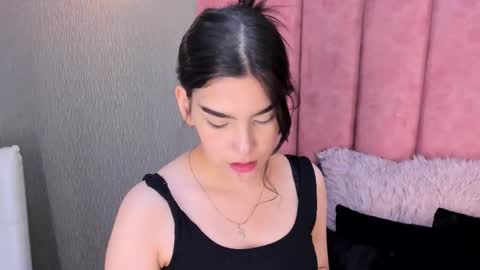 Snapshot of alexa_thaylor_ chatting on 10.24.25 Alexa Thaylor online show from 10.24.25