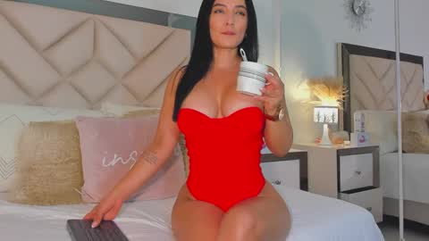 Snapshot of alexa_tobar chatting on 02.09.25 alexa_tobar online show from 02.09.25