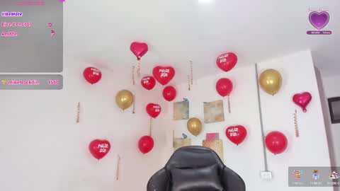 Alexandra Castillo online show from 02.15.25