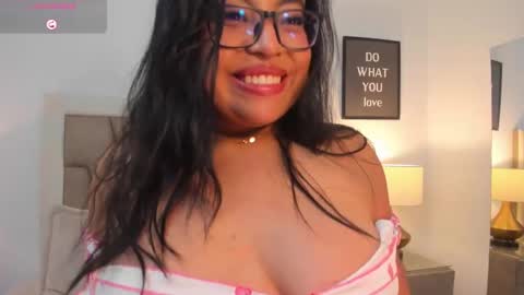 Snapshot of alexamadisson chatting on 03.07.25 Alexa online show from 03.07.25