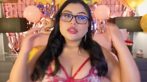 Snapshot of alexamadisson chatting on 11.21.25 Alexa online show from 11.21.25