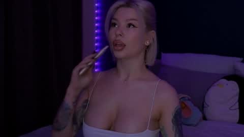 Alexa Mason online show from 04.22.26