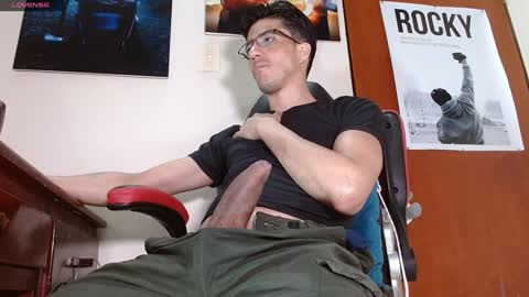 Snapshot of alexander_dimitri chatting on 12.31.24 Benji Alex online show from 12.31.24