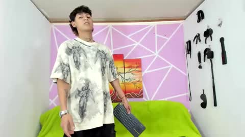 Snapshot of alexandluke1 chatting on 01.24.25 chicos hot online show from 01.24.25