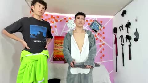 Snapshot of alexandluke1 chatting on 02.09.25 chicos hot online show from 02.09.25