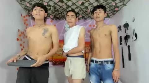 Snapshot of alexandluke1 chatting on 02.22.25 chicos hot online show from 02.22.25