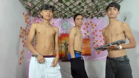 Snapshot of alexandluke1 chatting on 02.24.25 chicos hot online show from 02.24.25