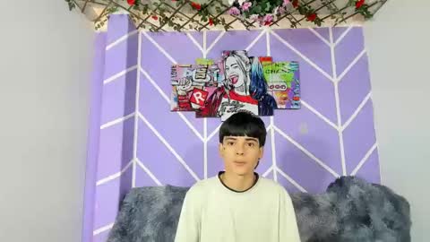 Snapshot of alexandluke1 chatting on 02.25.25 chicos hot online show from 02.25.25