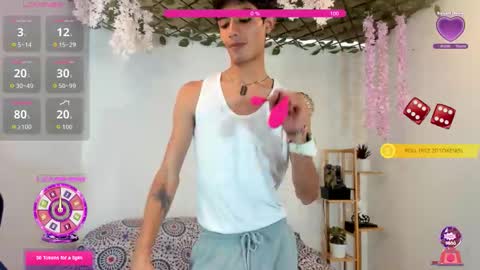 Snapshot of alexandluke1 chatting on 09.08.25 chicos hot online show from 09.08.25