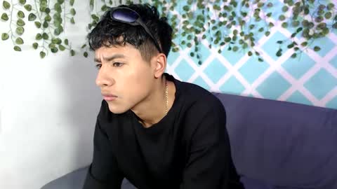 Snapshot of alexandluke1 chatting on 09.21.25 chicos hot online show from 09.21.25