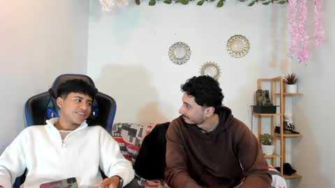 Snapshot of alexandluke1 chatting on 10.10.25 chicos hot online show from 10.10.25