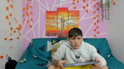 Snapshot of alexandluke1 chatting on 10.13.25 chicos hot online show from 10.13.25