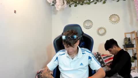 Snapshot of alexandluke1 chatting on 10.18.25 chicos hot online show from 10.18.25