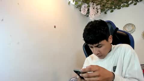 Snapshot of alexandluke1 chatting on 10.20.25 chicos hot online show from 10.20.25
