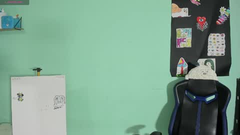 chicos hot online show from 04.18.26