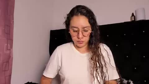 Snapshot of alexandra_clauss chatting on 11.05.25 alexandra clauss online show from 11.05.25