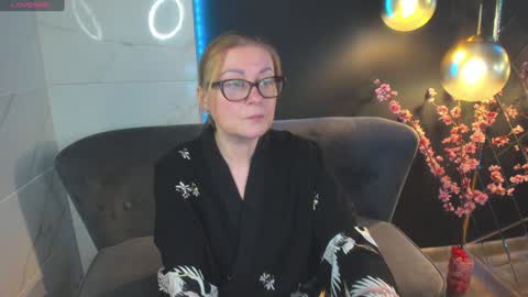 Alexandra online show from 12.22.24