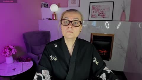 Alexandra online show from 02.04.25