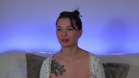 AlexandraBloom online show from 03.02.25