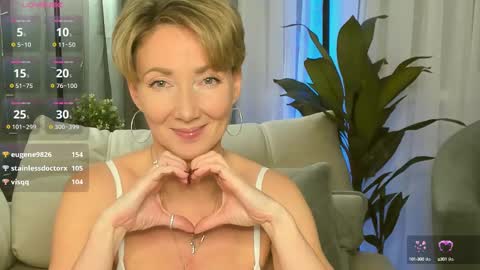 Snapshot of alexandrafix chatting on 02.10.25 Alexandra online show from 02.10.25