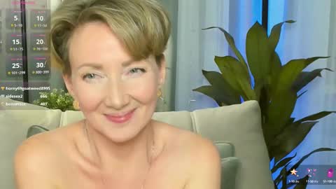 Snapshot of alexandrafix chatting on 03.10.25 Alexandra online show from 03.10.25