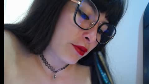 alexandrasaen online show from 11.20.25