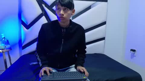 Alexandro online show from 11.04.25