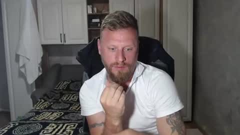 Snapshot of alexboy2022 chatting on 06.18.26 onlyfans..alexyno2022 online show from 06.18.26