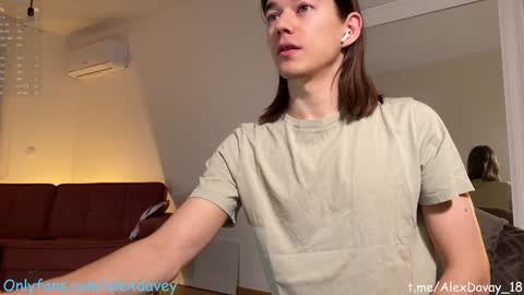 Snapshot of alexdavey chatting on 01.27.25           online show from 01.27.25