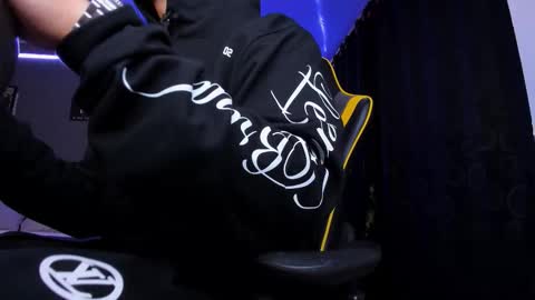 alexgiraldo__ online show from 12.04.25