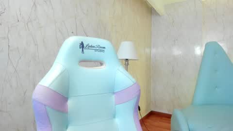 Alexiaa  Online 1430 to 2100 GMT-5 online show from 12.03.24