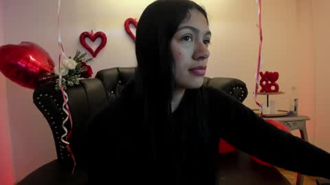 Alexiaa  Online 1430 to 2100 GMT-5 online show from 02.15.25