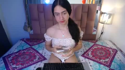 -- ALEXIS -- online show from 09.24.25