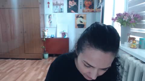 Snapshot of alexismillers chatting on 04.21.26 AlexisMillers online show from 04.21.26
