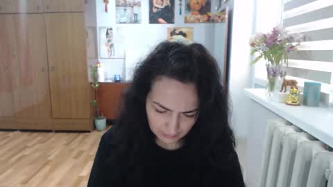 Snapshot of alexismillers chatting on 04.24.26 AlexisMillers online show from 04.24.26