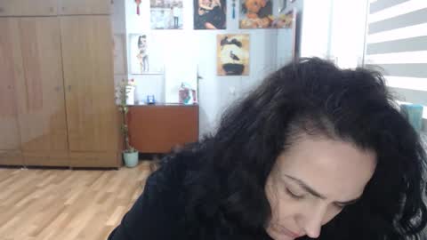Snapshot of alexismillers chatting on 05.01.26 AlexisMillers online show from 05.01.26