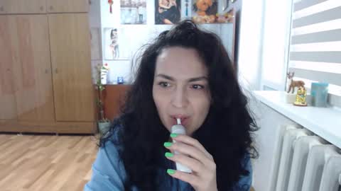 Snapshot of alexismillers chatting on 05.12.26 AlexisMillers online show from 05.12.26