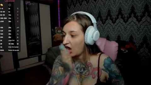 Snapshot of alexracc00n chatting on 12.06.24 Alex online show from 12.06.24