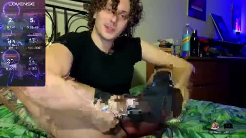 Snapshot of alexrhodesxxx chatting on 01.27.25 Alex online show from 01.27.25