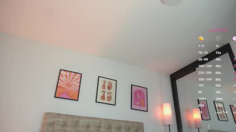 Snapshot of alexxa_dz chatting on 02.13.25 online show from 02.13.25