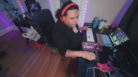 alexxxis2011x3 online show from 01.22.25