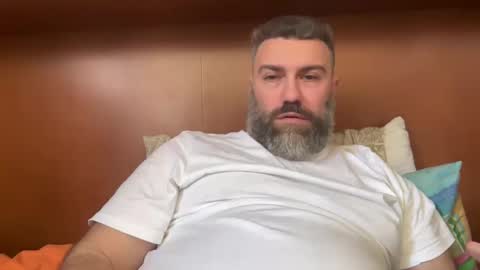 Snapshot of alfali chatting on 12.29.24 alfali online show from 12.29.24