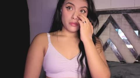 Carolina Join The Fan Club  online show from 04.21.26