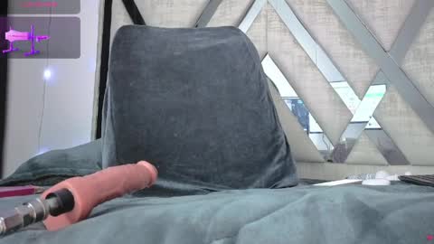 Carolina Join The Fan Club  online show from 04.21.26