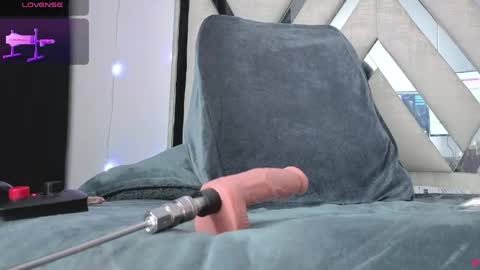 Carolina Join The Fan Club  online show from 04.21.26